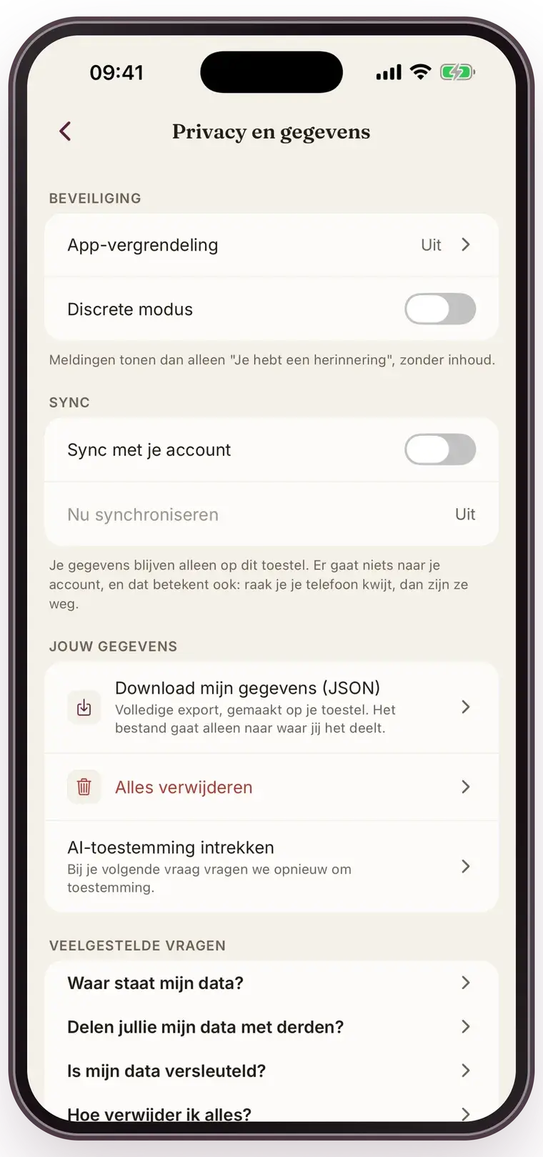 Het privacyscherm van Mensis met app-vergrendeling, discrete modus, sync uit, en knoppen om je gegevens te downloaden of alles te verwijderen.